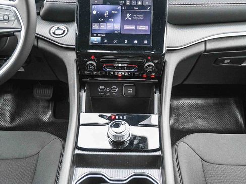 New 2025 Jeep Grand Cherokee L Laredo w/ Trailer Tow Package image 21