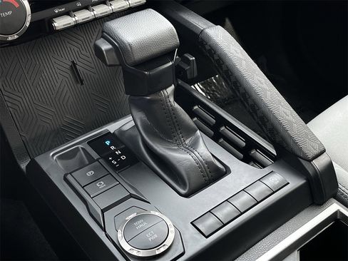 Used 2025 Toyota Tacoma SR5 image 17