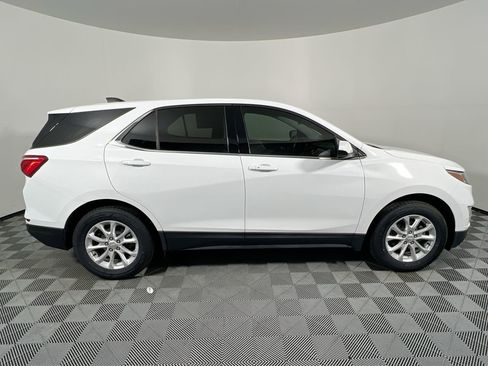 Used 2020 Chevrolet Equinox LT image 2