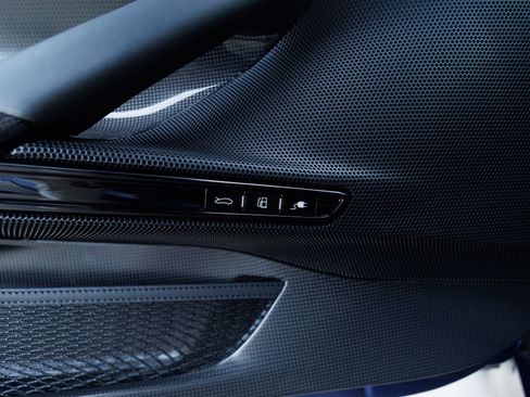 Used 2022 Ferrari SF90 Stradale image 50