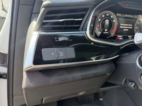 Used 2023 Audi Q7 2.0T Premium Plus w/ Premium Plus Package AWD/4WD image 21