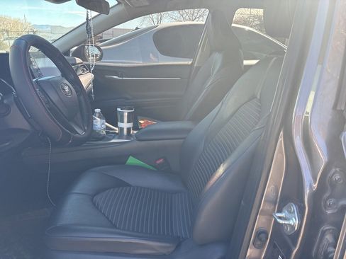 Used 2023 Toyota Camry SE image 6