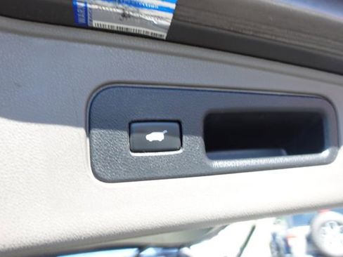 Used 2016 Honda Odyssey Touring Elite image 27