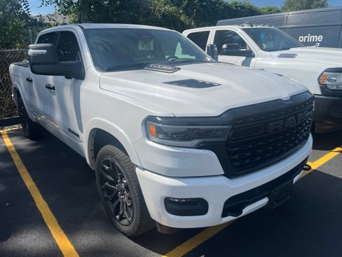 Used 2025 RAM 1500 Limited AWD/4WD image 3