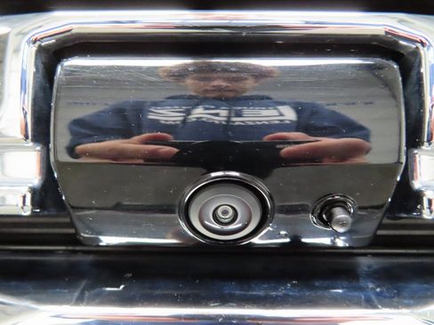 Used 2025 GMC Sierra 2500 Denali w/ Technology Package image 42