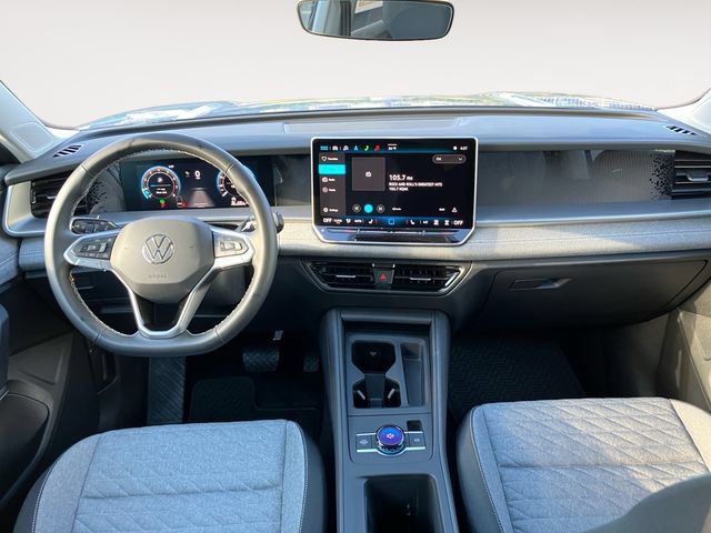 Certified 2025 Volkswagen Tiguan S AWD/4WD image 10