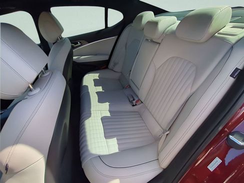 Used 2025 Genesis G70 2.5T w/ Sport Prestige Package image 12