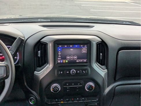 Certified 2024 Chevrolet Silverado 1500 Custom image 16