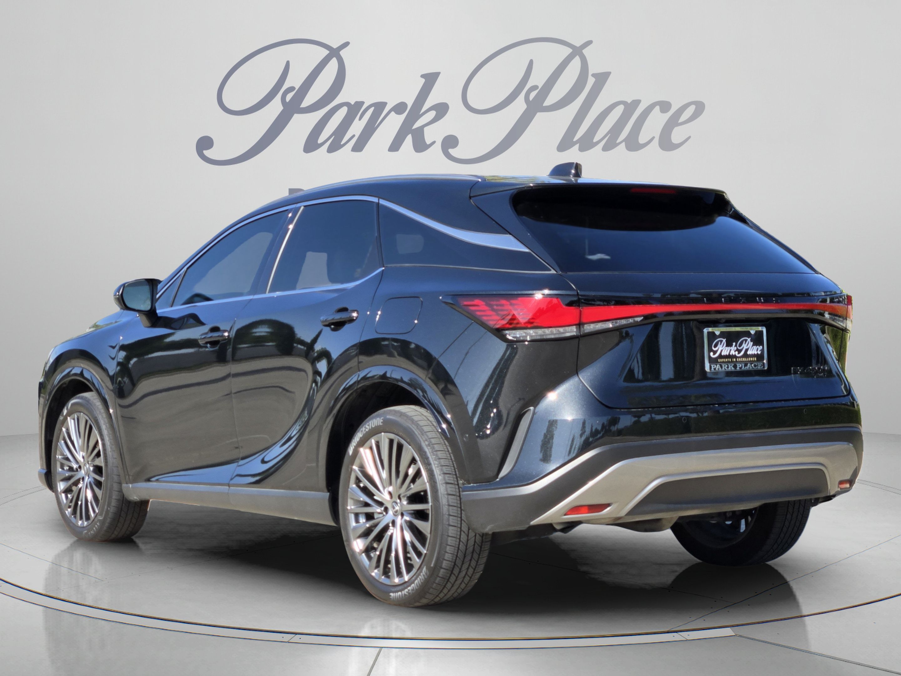 Certified 2025 Lexus RX 450h AWD w/ Convenience Package image 3