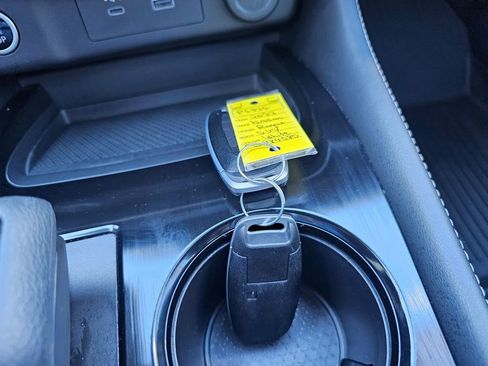 Used 2023 Nissan Rogue SL image 29