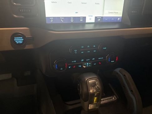 Used 2023 Ford Bronco Wildtrak image 15