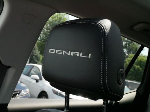 Used 2023 GMC Terrain Denali w/ Denali Premium Package AWD/4WD image 36