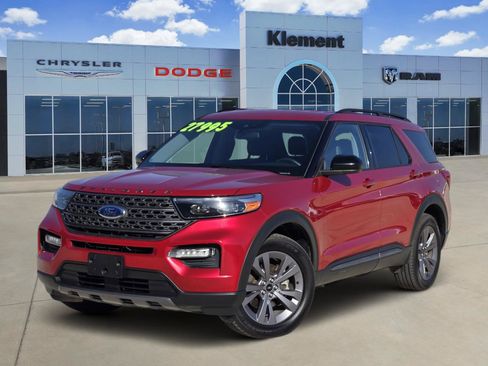 Used 2022 Ford Explorer XLT w/ Equipment Group 202A AWD/4WD image 1