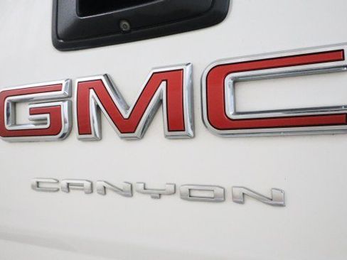 Used 2022 GMC Canyon AT4 w/ Driver Alert Package image 21