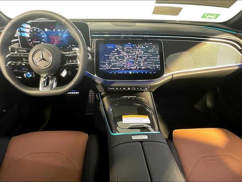 New 2026 Mercedes-Benz E 53 AMG e 4MATIC Sedan image 7