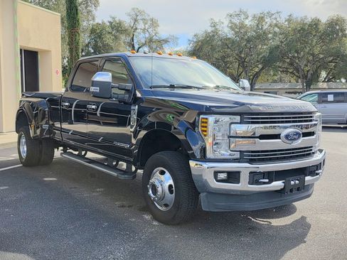 Used 2018 Ford F350 Lariat w/ Lariat Ultimate Package image 3