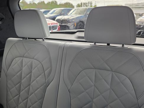New 2026 BMW X7 xDrive40i w/ M Sport Package image 11