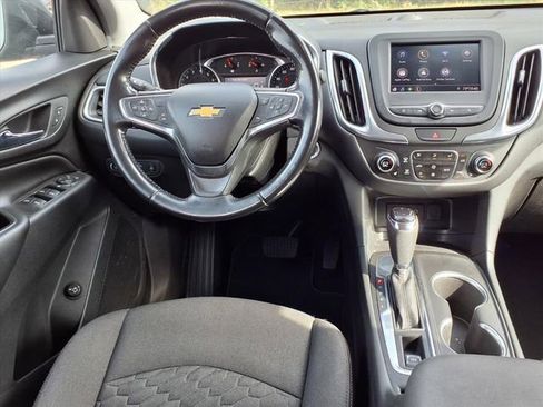 Certified 2020 Chevrolet Equinox LT w/ Driver Convenience Package image 6