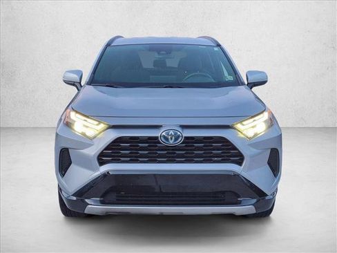 Used 2022 Toyota RAV4 SE w/ SE Grade Weather Package AWD/4WD image 2