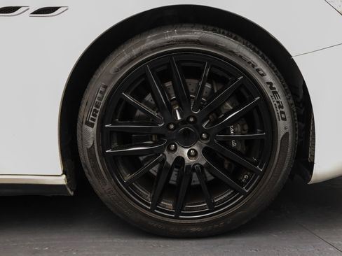 Used 2014 Maserati Ghibli S Q4 AWD/4WD image 25