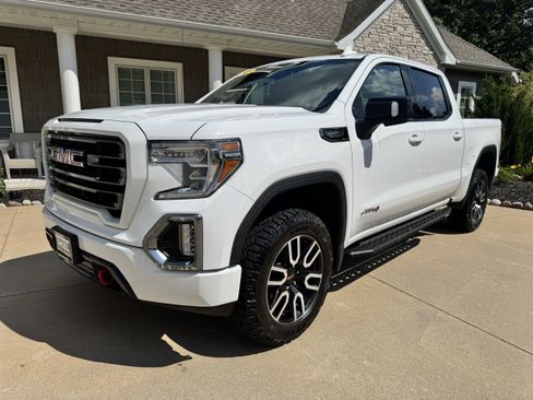 Used 2021 GMC Sierra 1500 AT4 AWD/4WD image 1