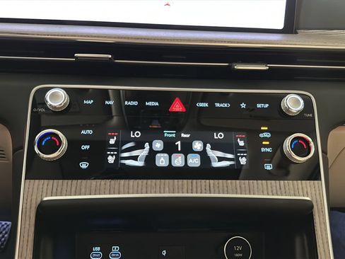 New 2026 Genesis GV80 2.5T Advanced AWD/4WD image 32