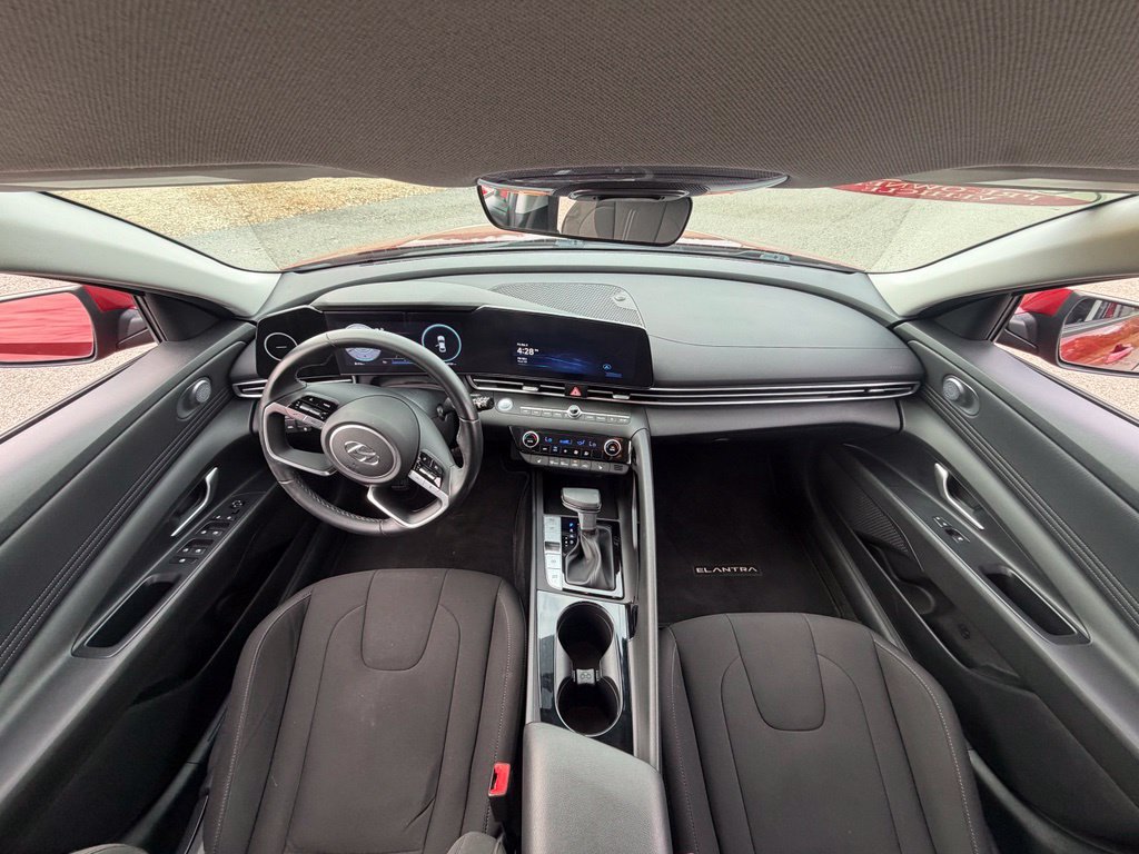 Used 2023 Hyundai Elantra SEL w/ Convenience Package FWD image 13