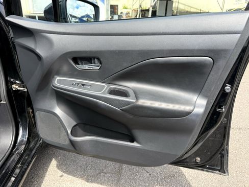 Used 2021 Nissan Versa SR image 14