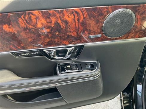 Used 2014 Jaguar XJ L Portfolio image 33