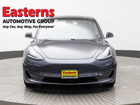 Used 2018 Tesla Model 3 Performance AWD/4WD image 2