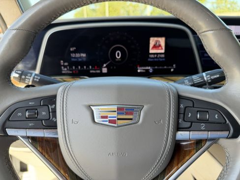 Used 2021 Cadillac Escalade ESV Sport Platinum image 33