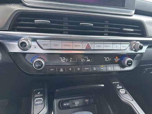 Used 2022 Kia Telluride S image 11