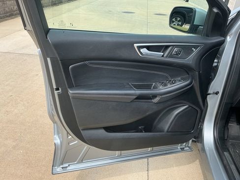 Used 2024 Ford Edge Titanium AWD/4WD image 7