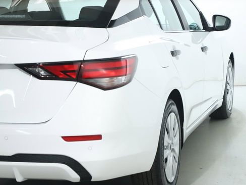 Used 2024 Nissan Sentra S image 45