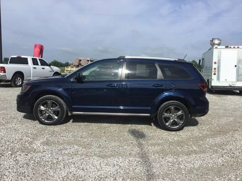 Used 2017 Dodge Journey Crossroad w/ Popular Equipment Group FWD image 6