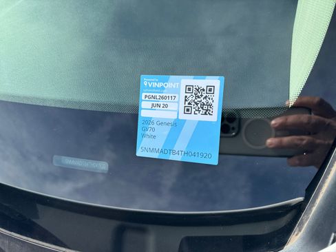 Used 2026 Genesis GV70 2.5T Select image 25