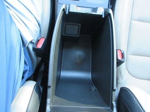 Used 2022 Ford Escape Titanium image 28