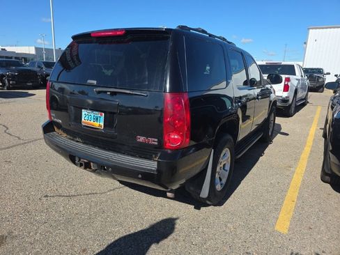 Used 2011 GMC Yukon SLT w/ SLT-2 Equipment Package AWD/4WD image 8