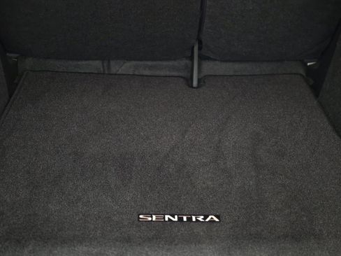 Used 2016 Nissan Sentra SV w/ Driver's Assist Package image 28