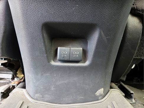 Used 2020 Toyota RAV4 XLE FWD image 14