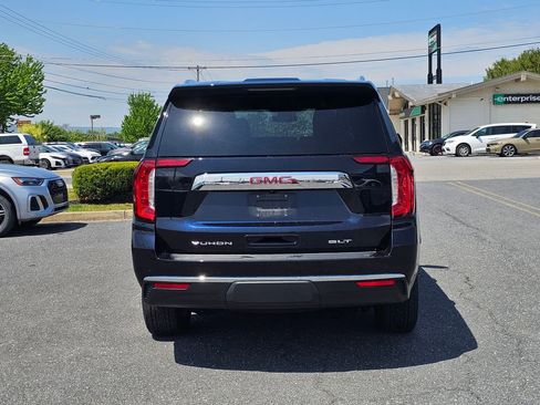 Used 2023 GMC Yukon SLT w/ SLT Premium Package AWD/4WD image 14