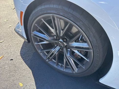 Used 2021 Chevrolet Camaro ZL1 image 10