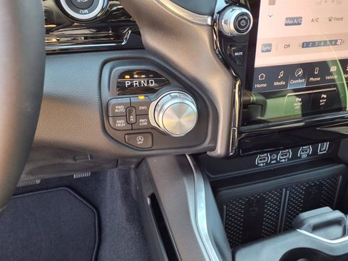 Used 2025 RAM 1500 Laramie w/ Night Edition image 14