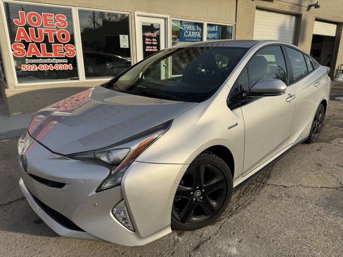 Used 2017 Toyota Prius Three Touring image 2