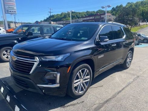Used 2023 Chevrolet Traverse High Country AWD/4WD image 4