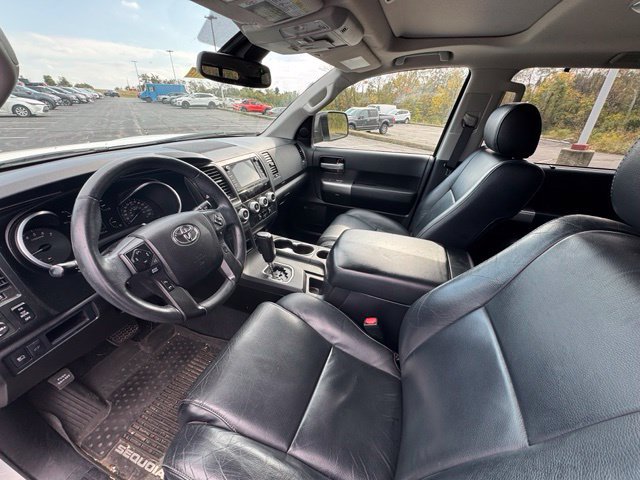 Used 2021 Toyota Sequoia Nightshade w/ Safety & Convenience Package AWD/4WD image 18