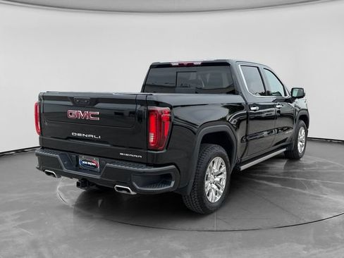Used 2023 GMC Sierra 1500 Denali AWD/4WD image 3