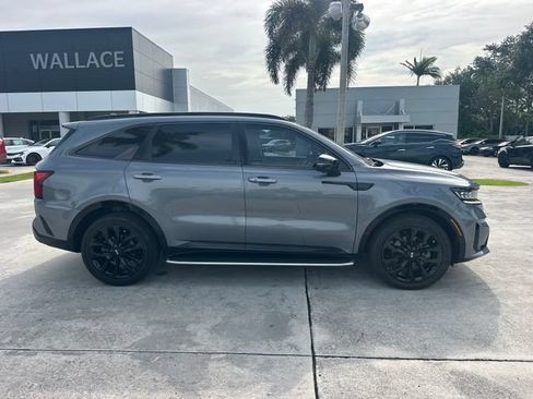 Certified 2021 Kia Sorento SX FWD image 5