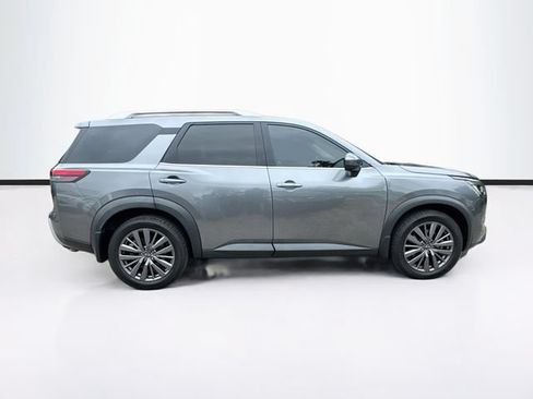 Used 2023 Nissan Pathfinder SL w/ SL Premium Package AWD/4WD image 10