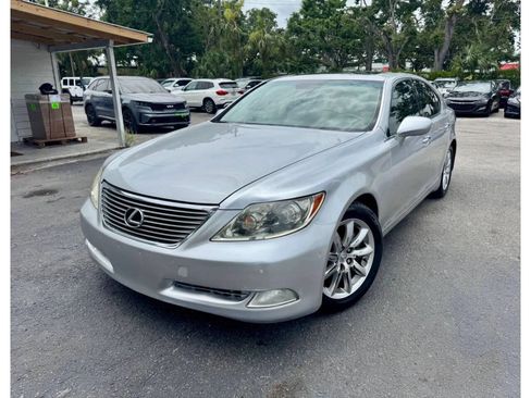 Used 2008 Lexus LS 460 RWD image 4